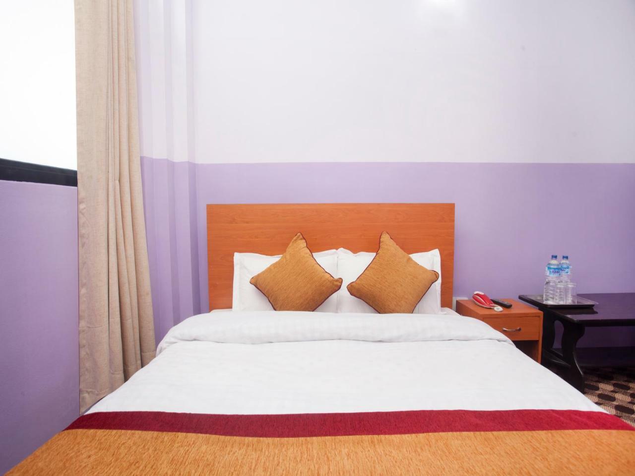 Oyo 341 Hotel Kusum Kohinoore Tokha 外观 照片