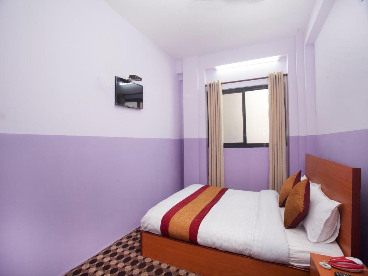 Oyo 341 Hotel Kusum Kohinoore Tokha 外观 照片