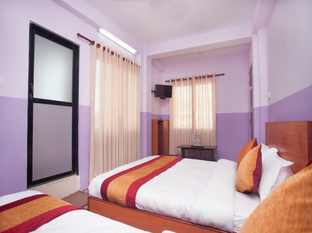 Oyo 341 Hotel Kusum Kohinoore Tokha 外观 照片