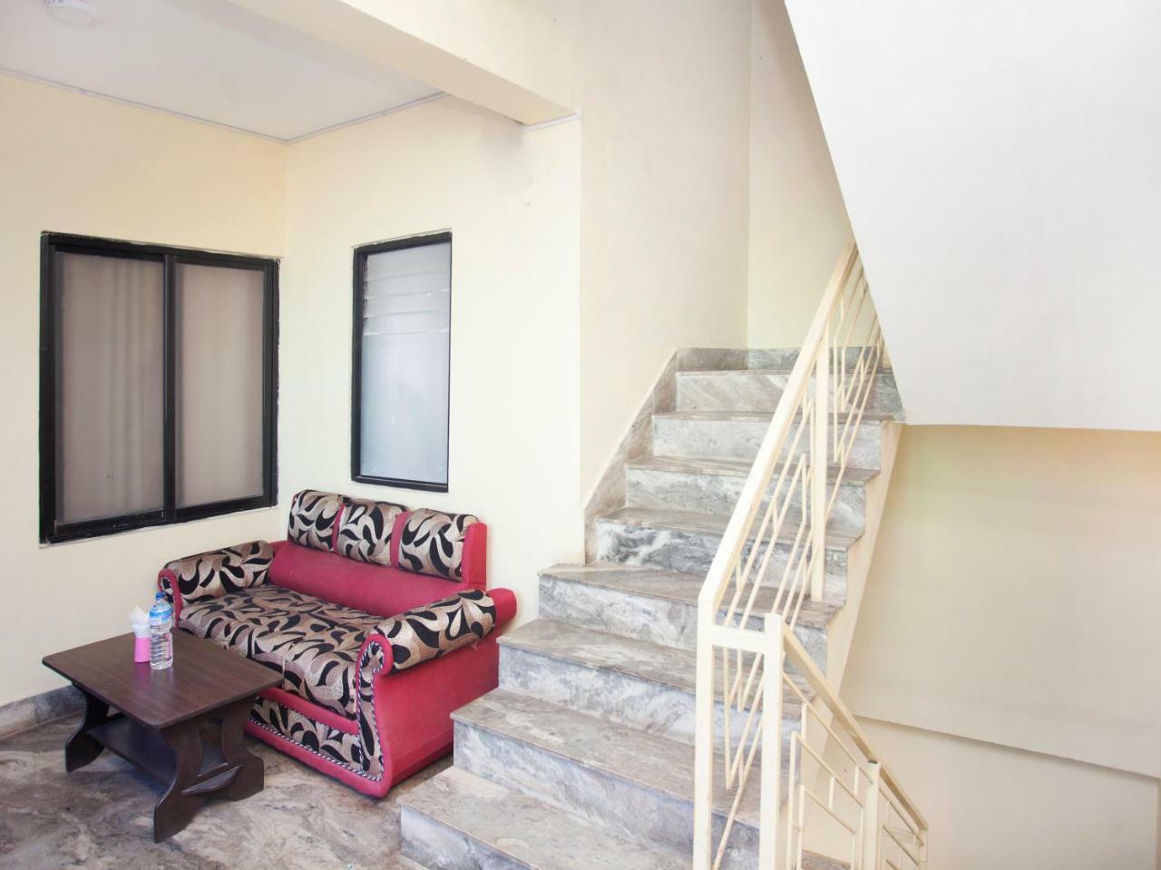 Oyo 341 Hotel Kusum Kohinoore Tokha 外观 照片