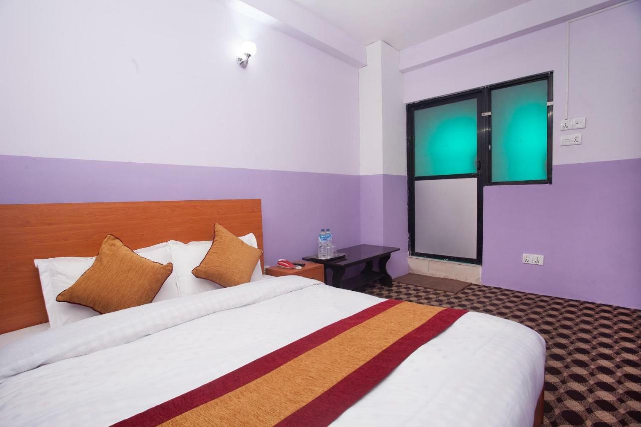 Oyo 341 Hotel Kusum Kohinoore Tokha 外观 照片