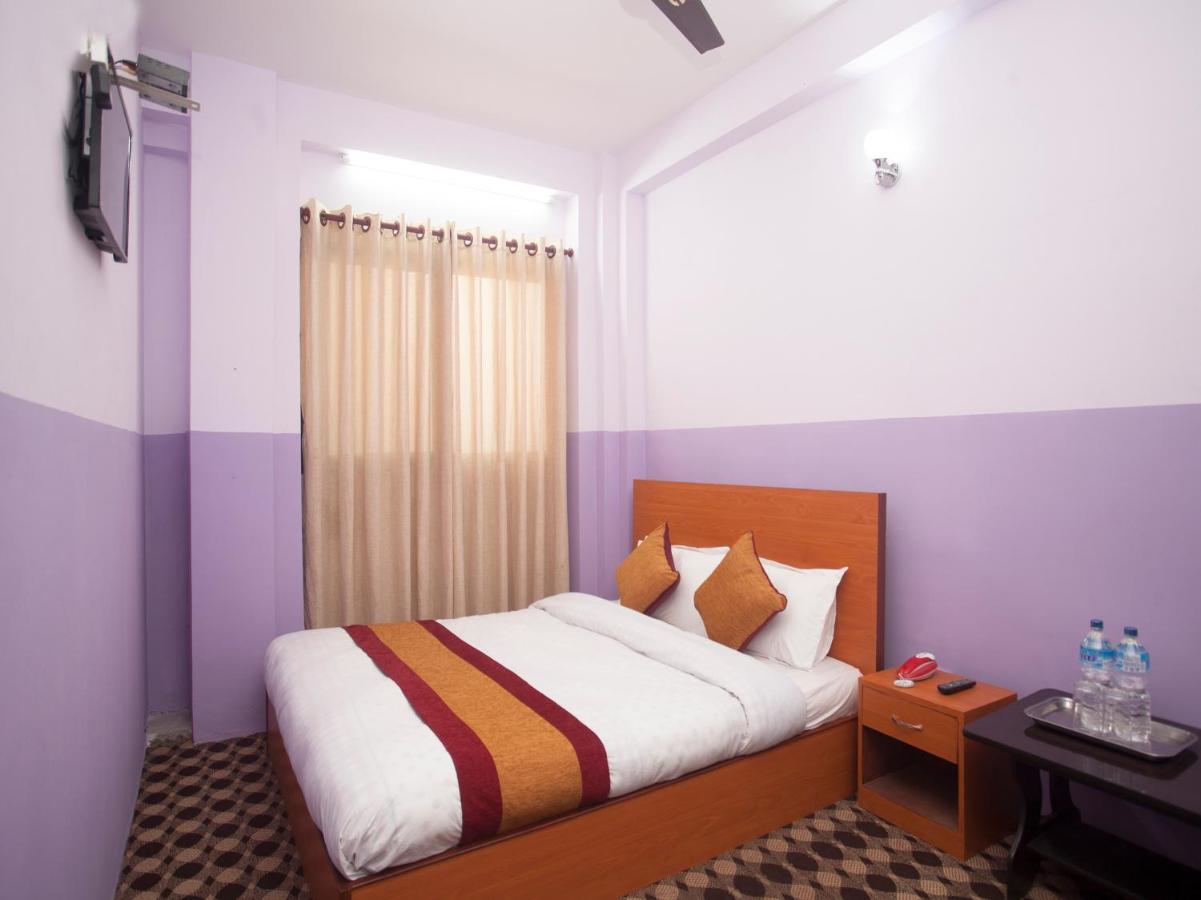 Oyo 341 Hotel Kusum Kohinoore Tokha 外观 照片